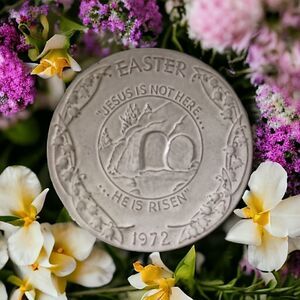 Frankoma Pottery‎ Easter Plate Vintage 1972 Ivory Embossed Wall Decor Spring